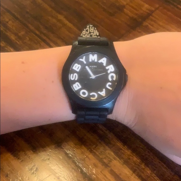 marc jacobs watch black
